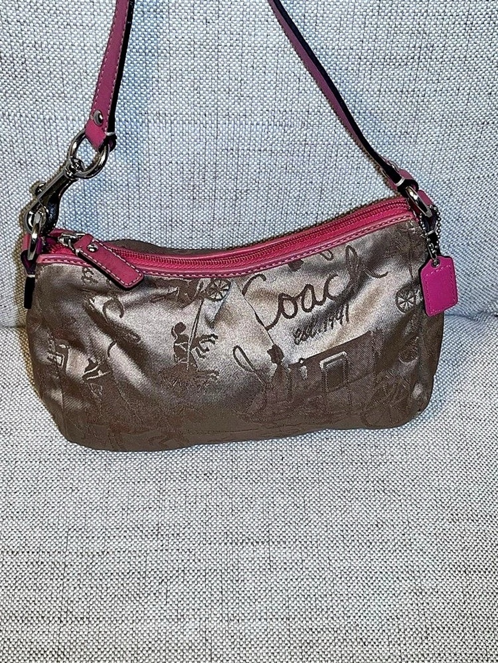 Coach vintage Horse and Carriage Satin Swingpack / Small Shoulder Bag